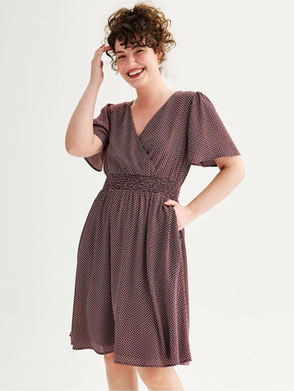 DRAPER JAMES Printed V-Neck Smocked Waist Dress in Burgundy